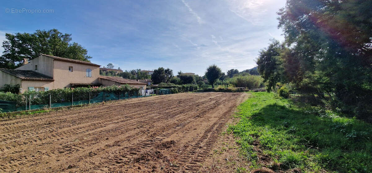 Maison à PLAN-DE-LA-TOUR