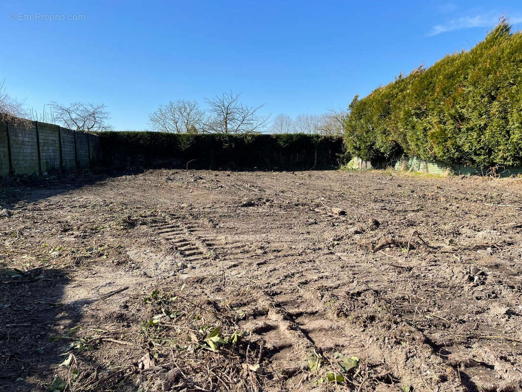 Terrain à MONS-EN-PEVELE