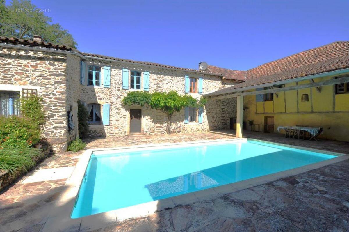 Maison à MIRANDOL-BOURGNOUNAC