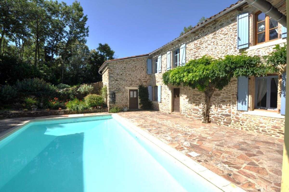 Maison à MIRANDOL-BOURGNOUNAC