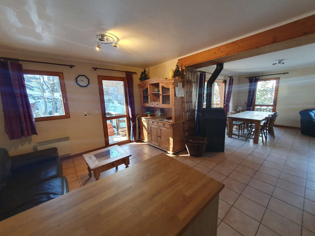 Maison à SAINT-MARTIN-DE-BELLEVILLE