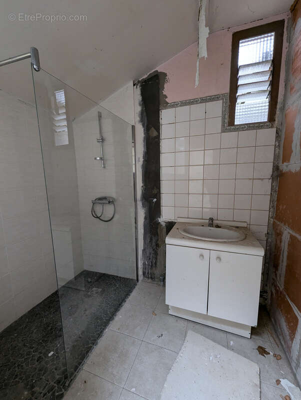 Maison à SAINT-JUST-EN-CHEVALET