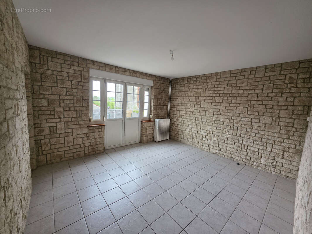 Maison à LONGLAVILLE