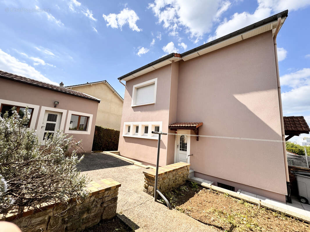 Maison à LONGLAVILLE