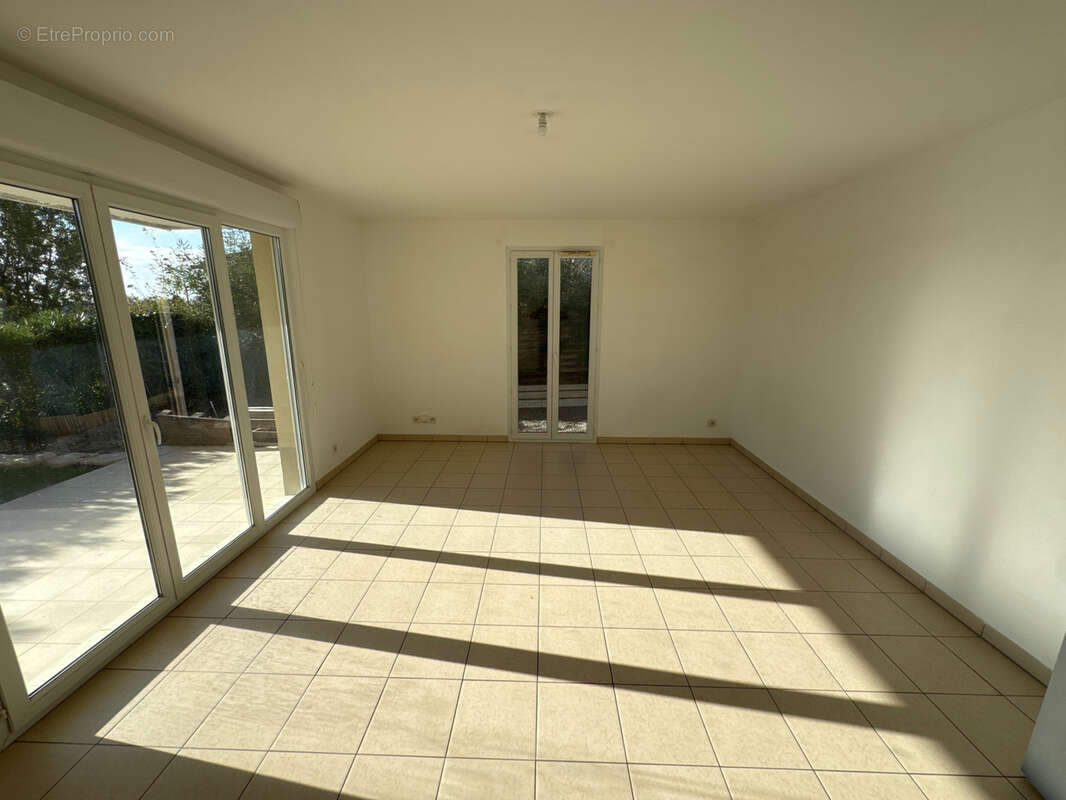 Appartement à GATTIERES