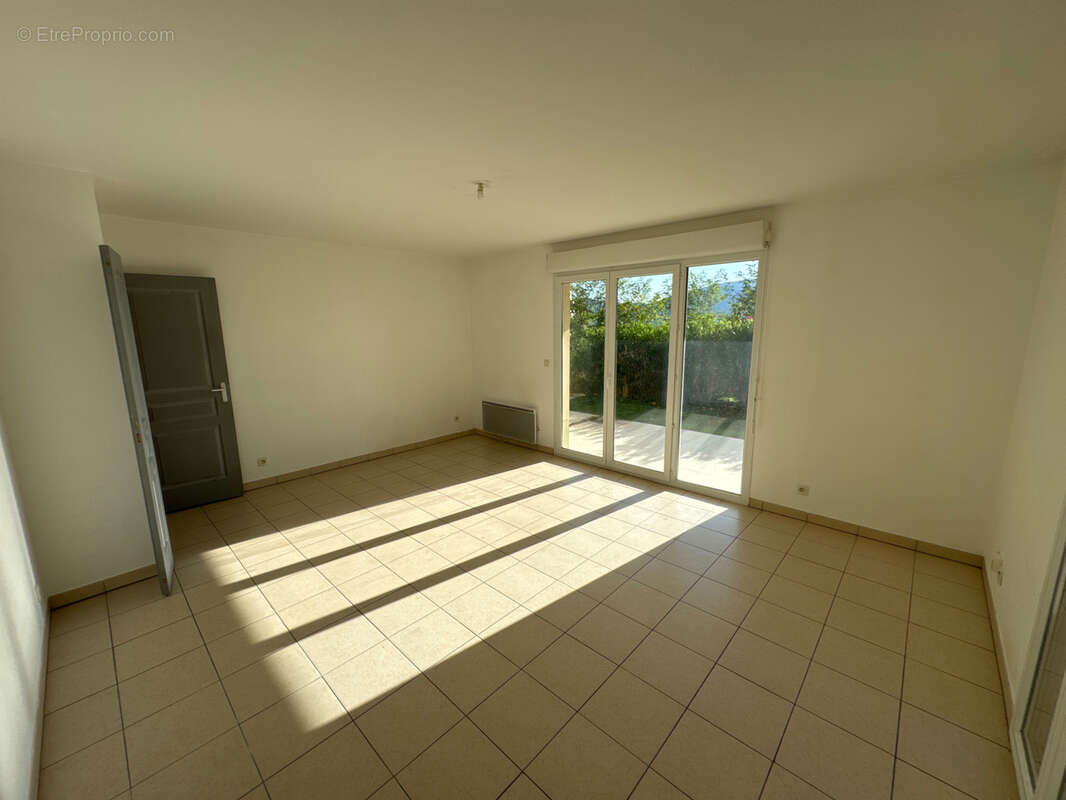 Appartement à GATTIERES