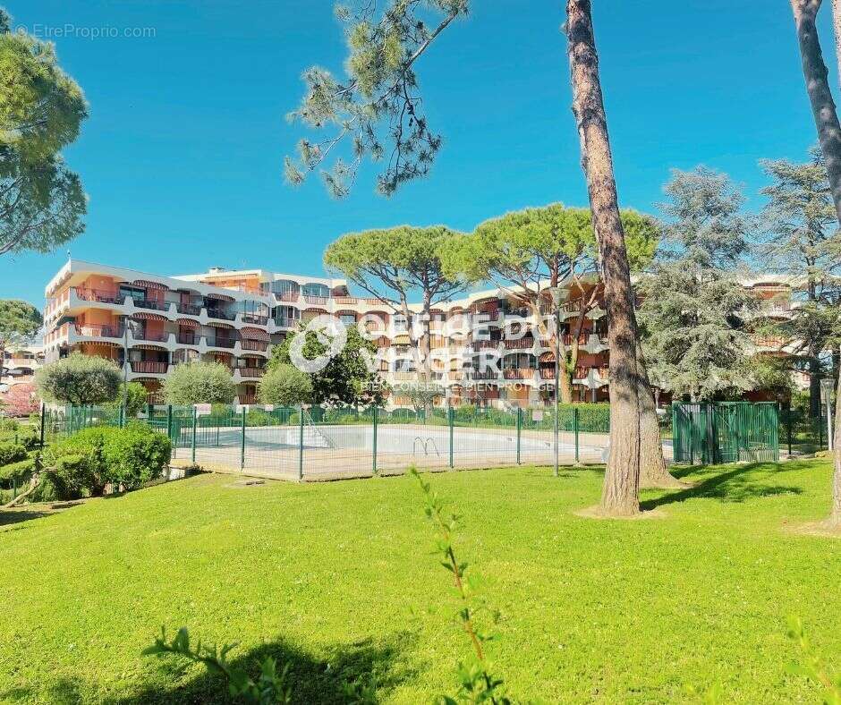 Appartement à MANDELIEU-LA-NAPOULE