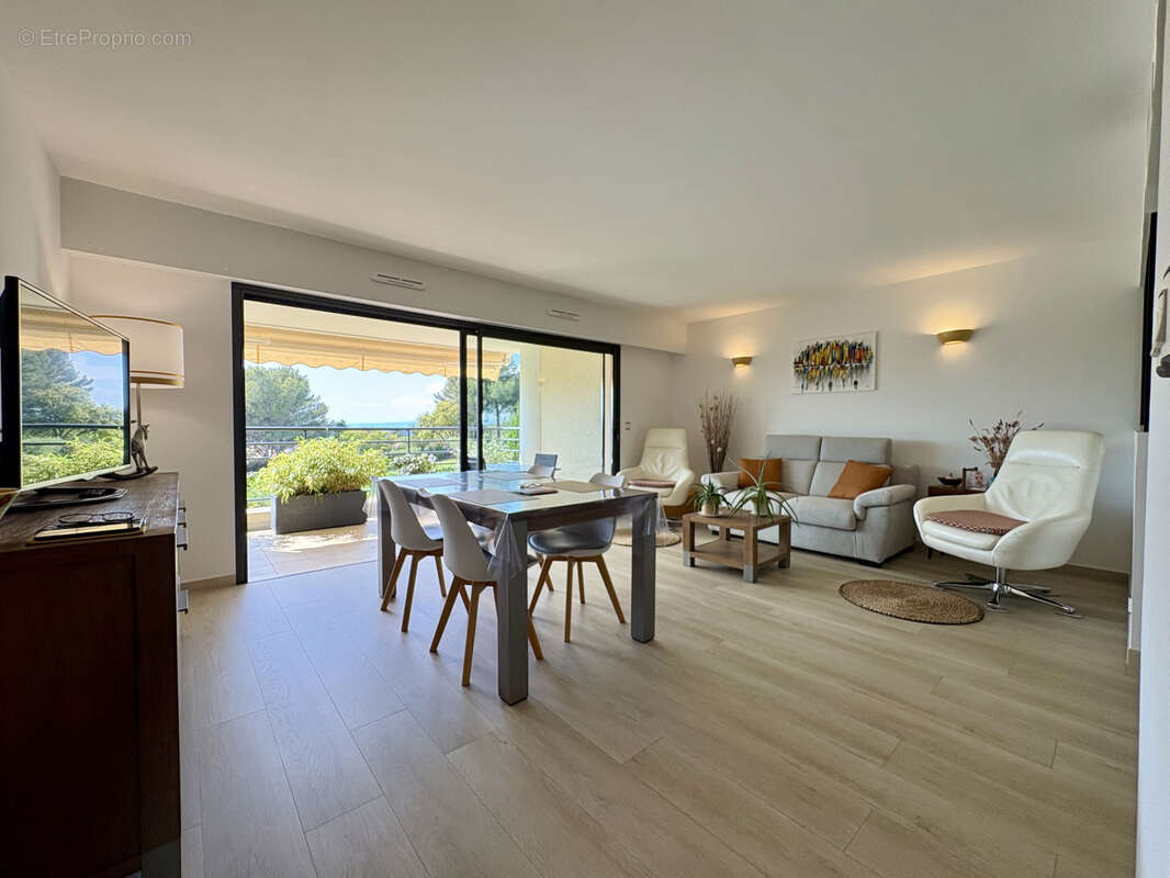 Appartement à SAINT-RAPHAEL