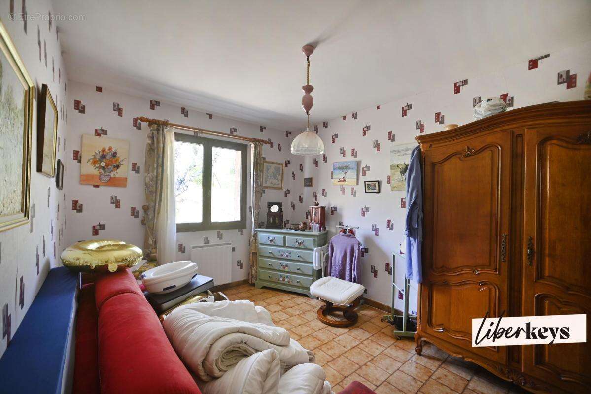 Maison à SAINT-QUENTIN-LA-POTERIE