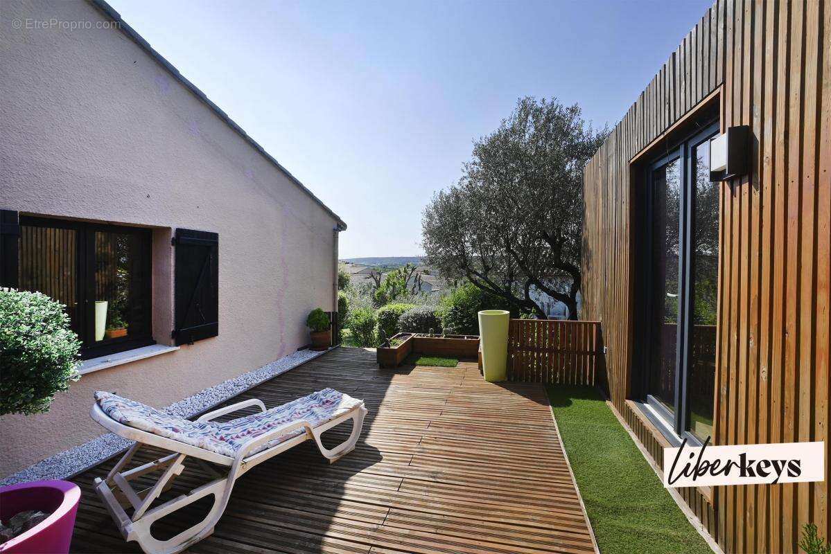 Maison à SAINT-QUENTIN-LA-POTERIE