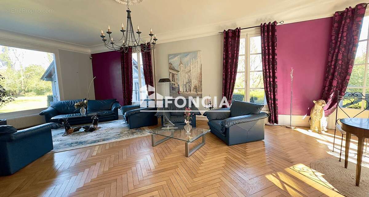 Maison à SAINT-JEAN-DU-CARDONNAY