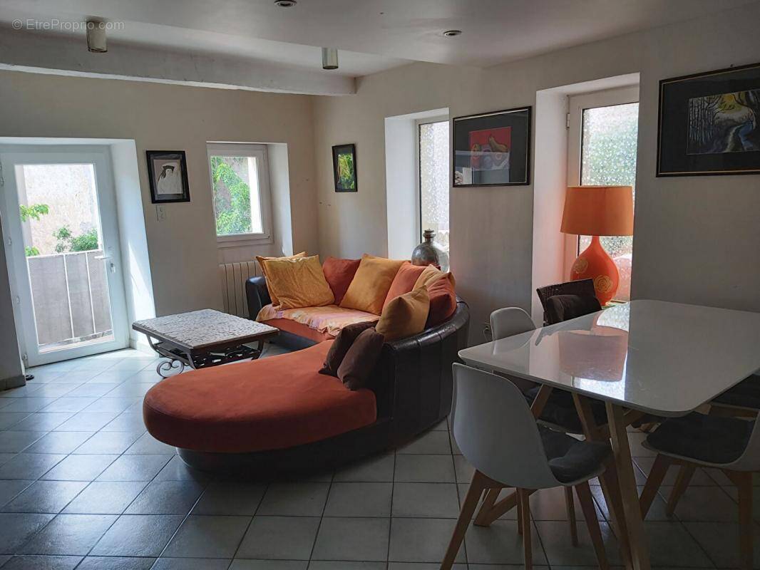 Maison à SAINT-ETIENNE-LES-ORGUES