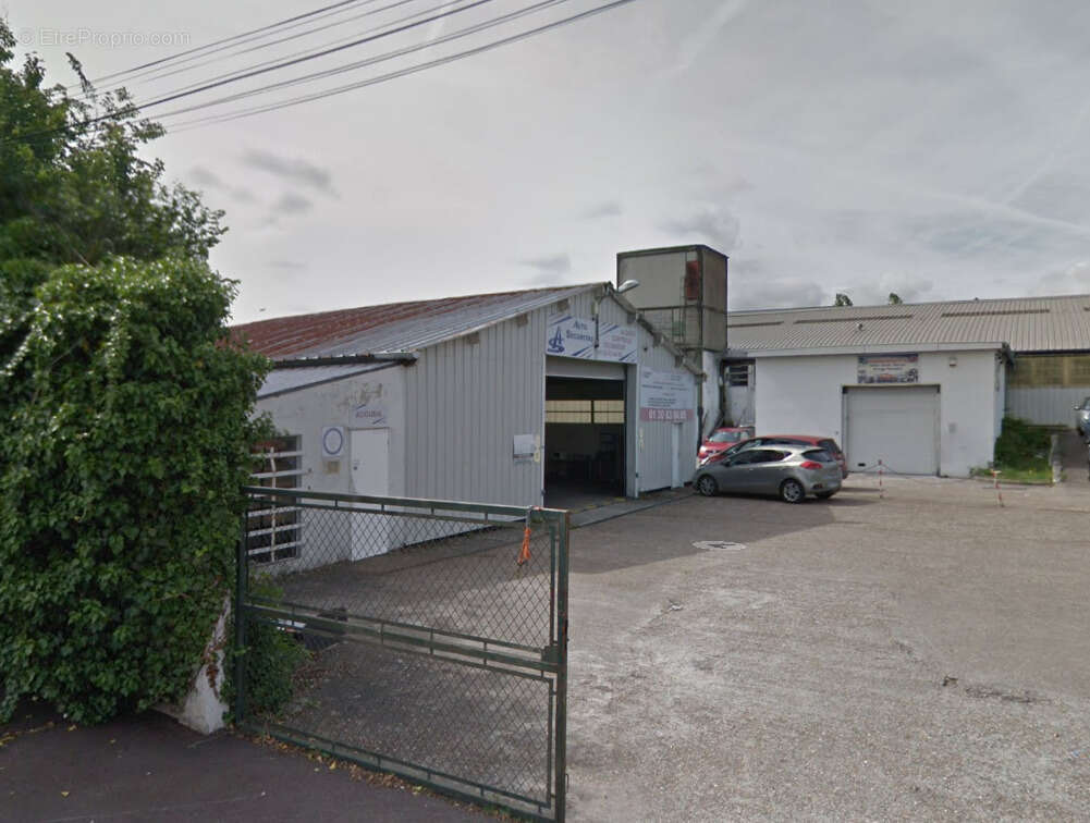 Commerce à BUCHELAY