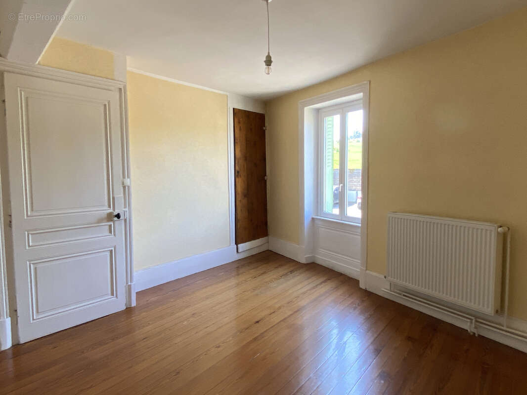 Maison à MARCILLY-D&#039;AZERGUES