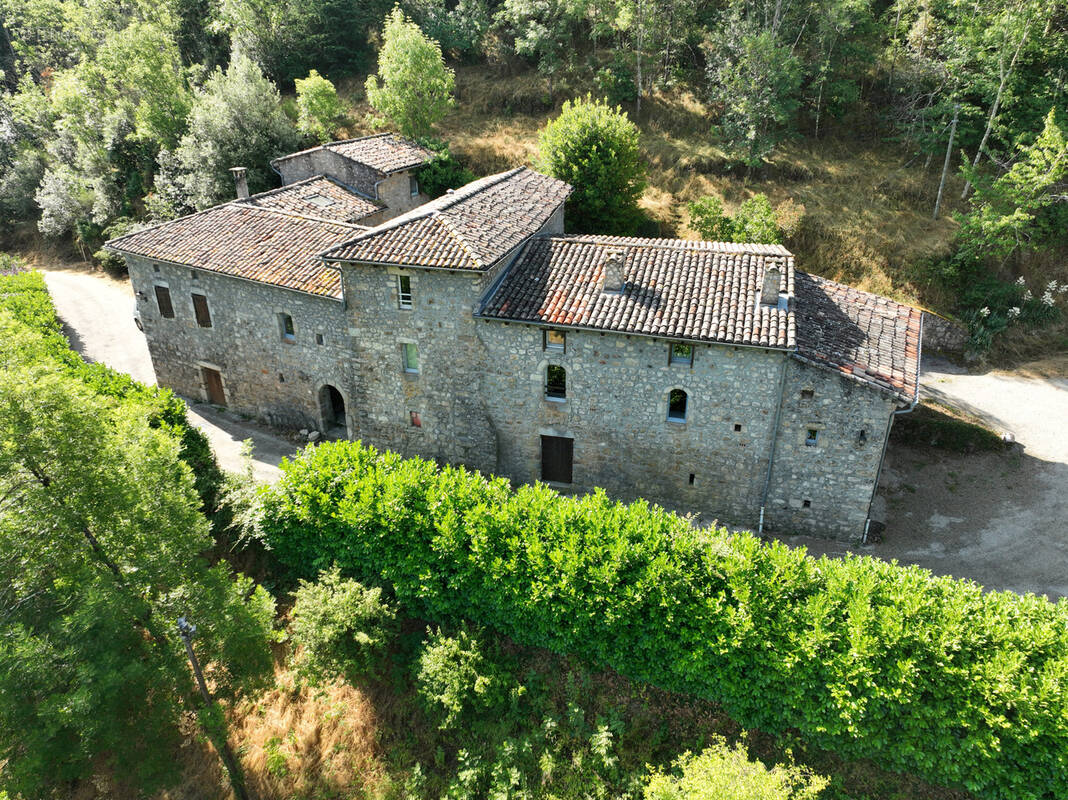Maison à SAINT-SAUVEUR-DE-MONTAGUT