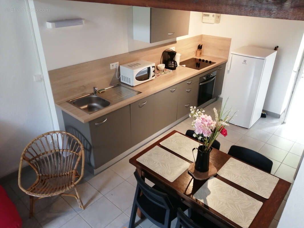 Maison à SAINT-SAUVEUR-DE-MONTAGUT