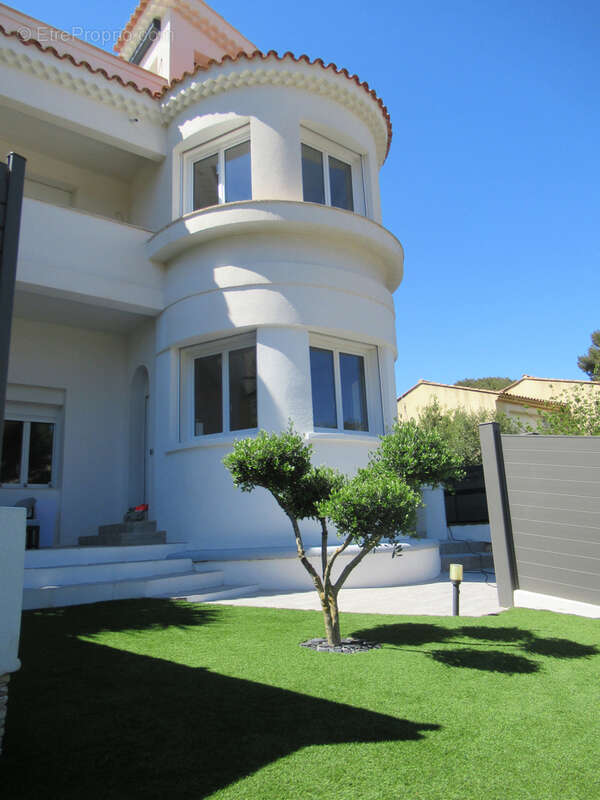 Appartement à CARRY-LE-ROUET