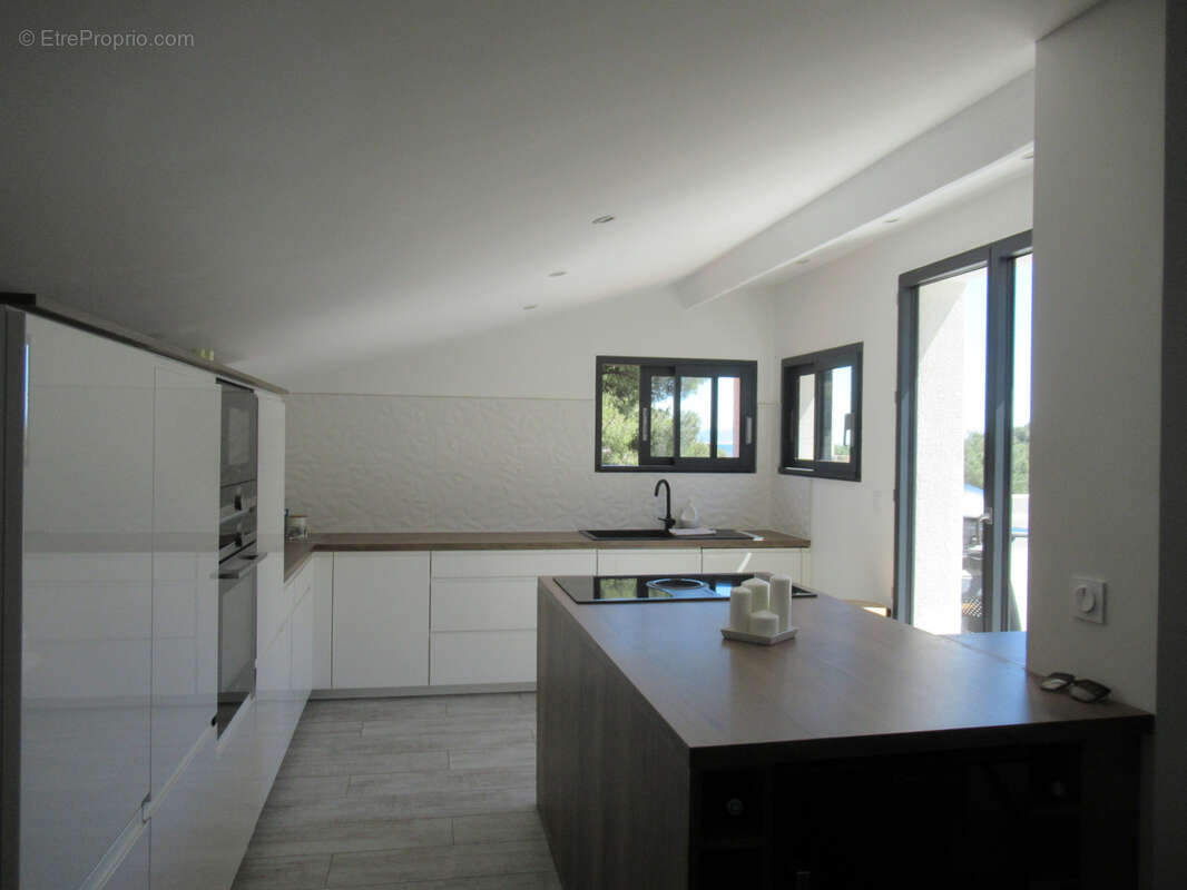 Appartement à CARRY-LE-ROUET