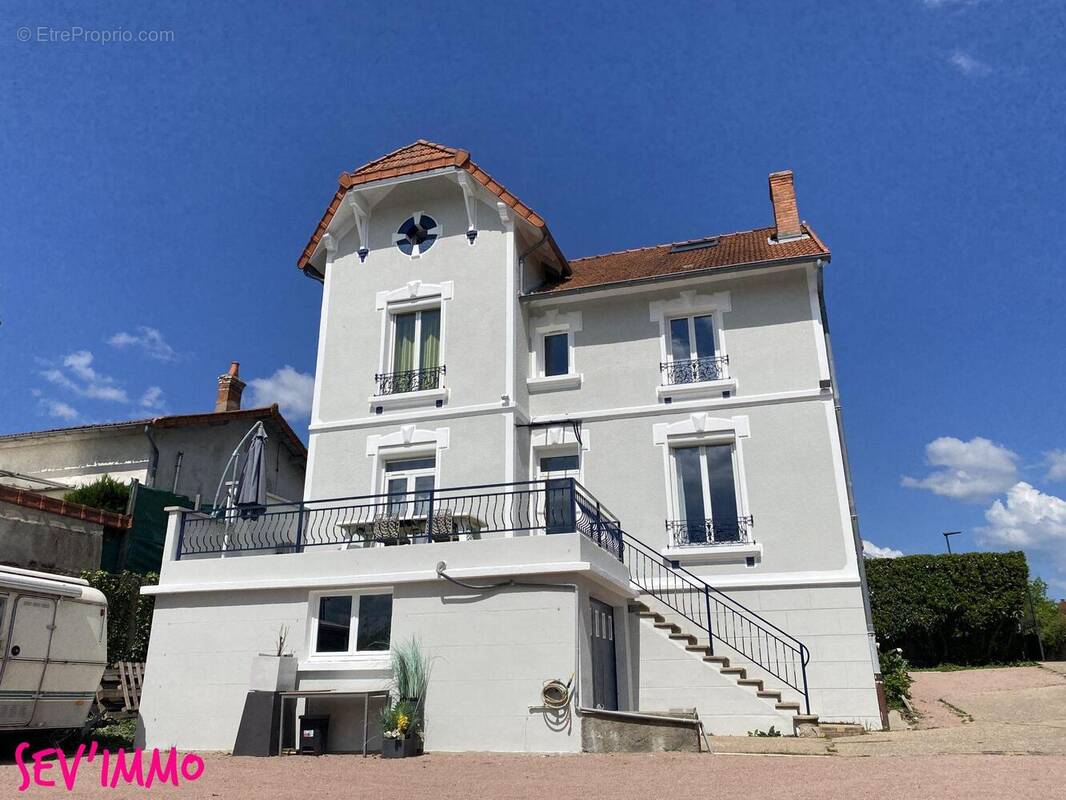 Maison à SAINT-GERMAIN-DES-FOSSES