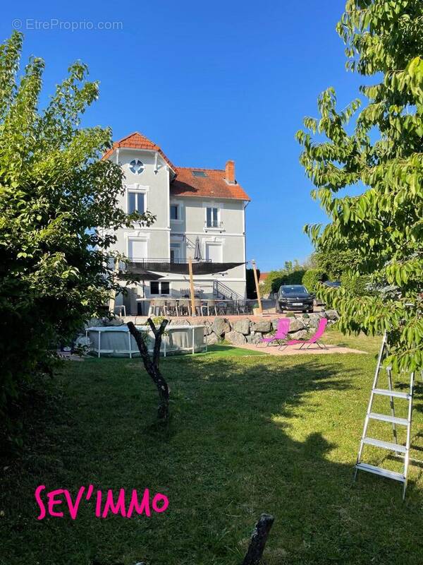 Maison à SAINT-GERMAIN-DES-FOSSES