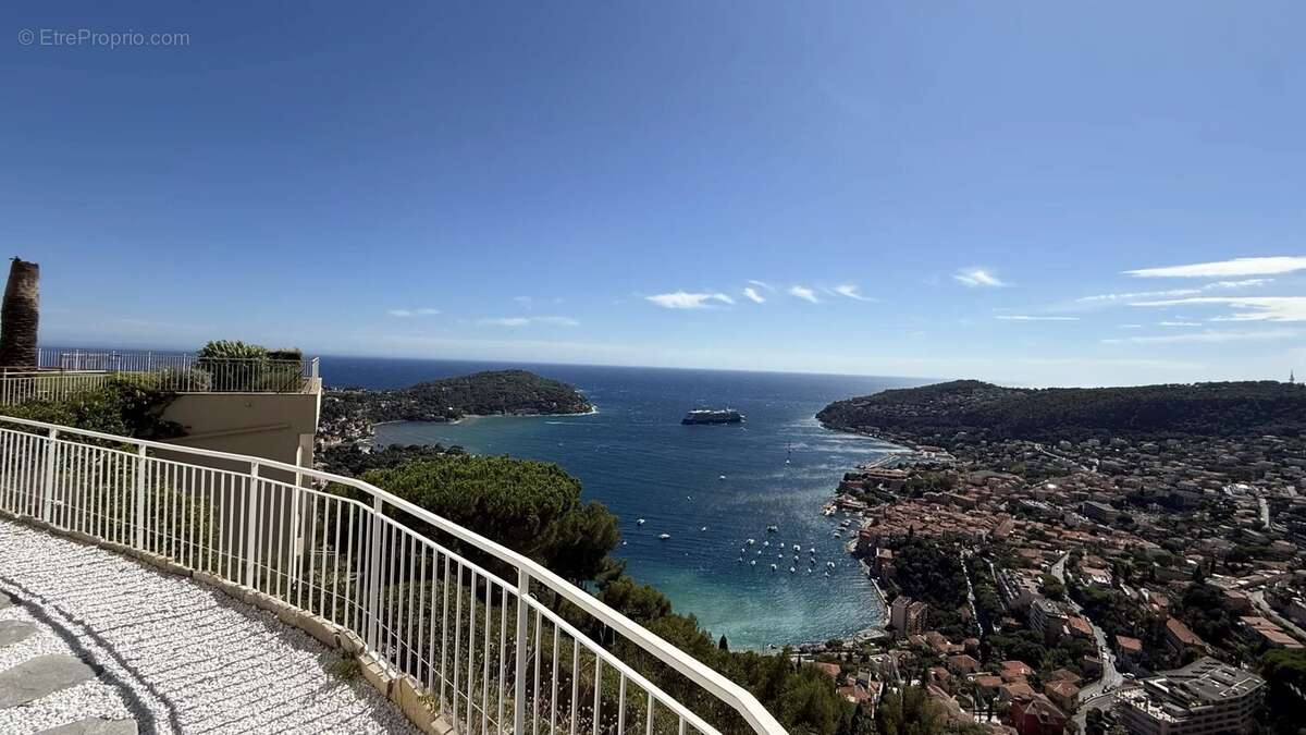 Appartement à VILLEFRANCHE-SUR-MER