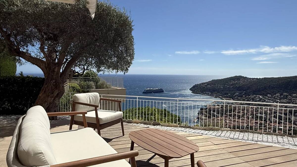 Appartement à VILLEFRANCHE-SUR-MER