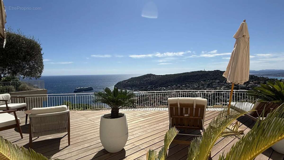 Appartement à VILLEFRANCHE-SUR-MER