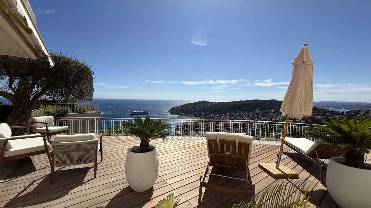 Appartement à VILLEFRANCHE-SUR-MER