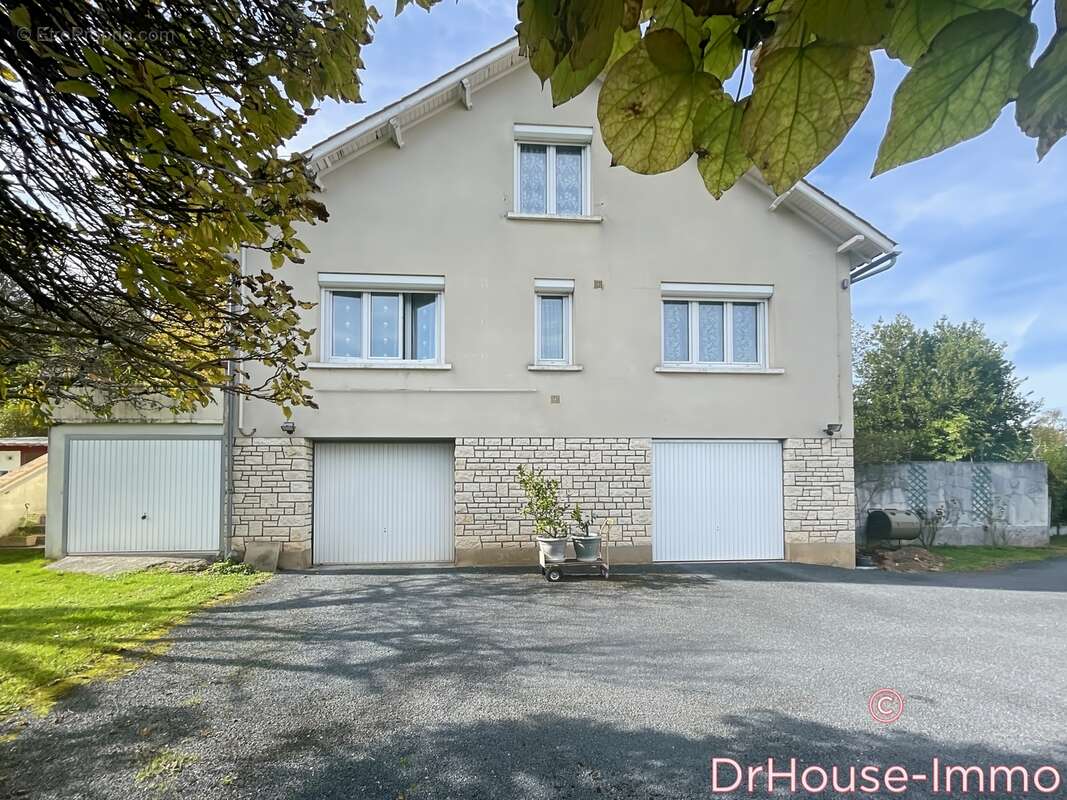 Maison à SAINT-CERE