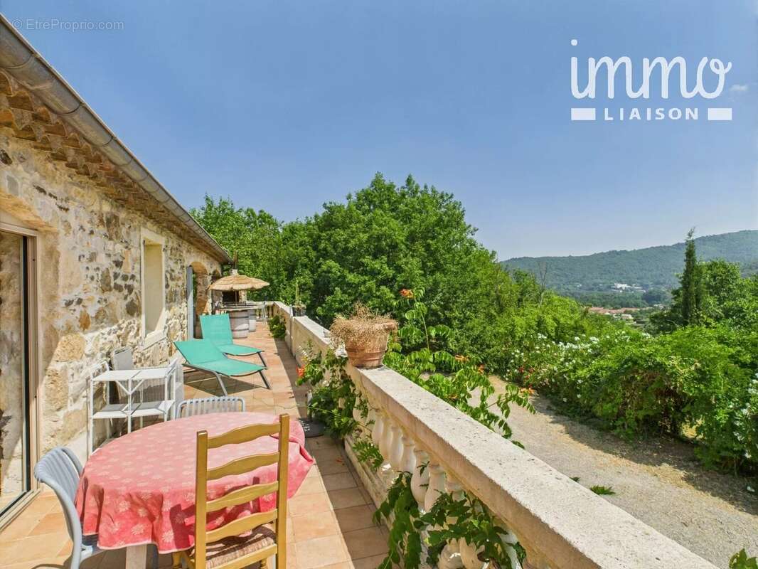 Maison à MOLIERES-SUR-CEZE