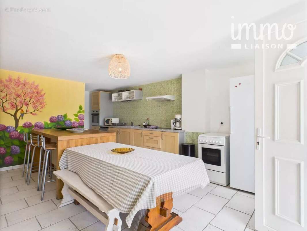 Maison à MOLIERES-SUR-CEZE