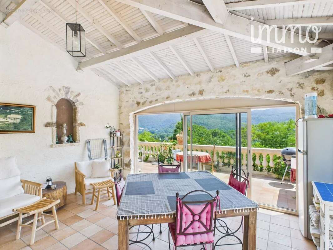 Maison à MOLIERES-SUR-CEZE