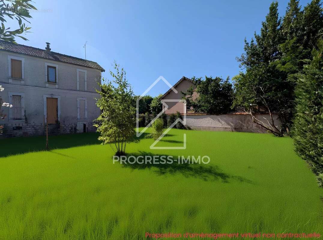 Maison à SAINT-MAUR-DES-FOSSES