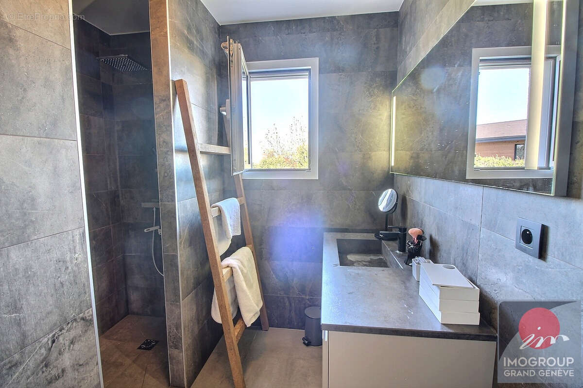 Maison à ANTHY-SUR-LEMAN