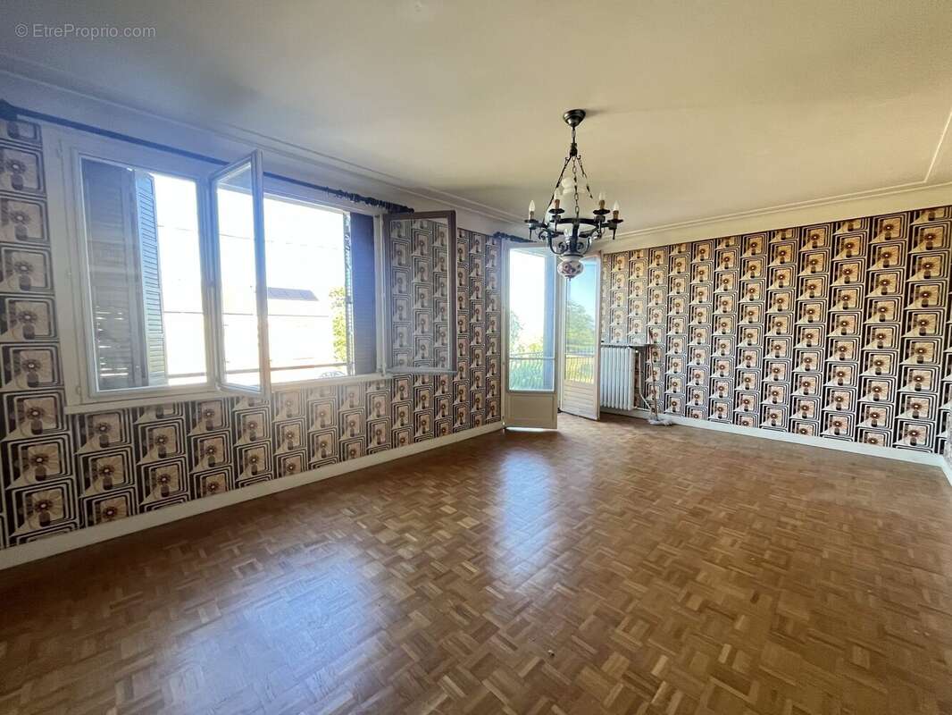 Maison à SAINT-ELOY-LES-MINES