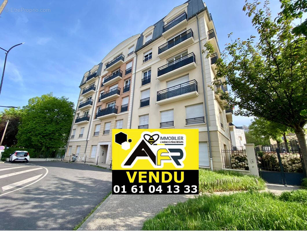 Appartement à SARTROUVILLE