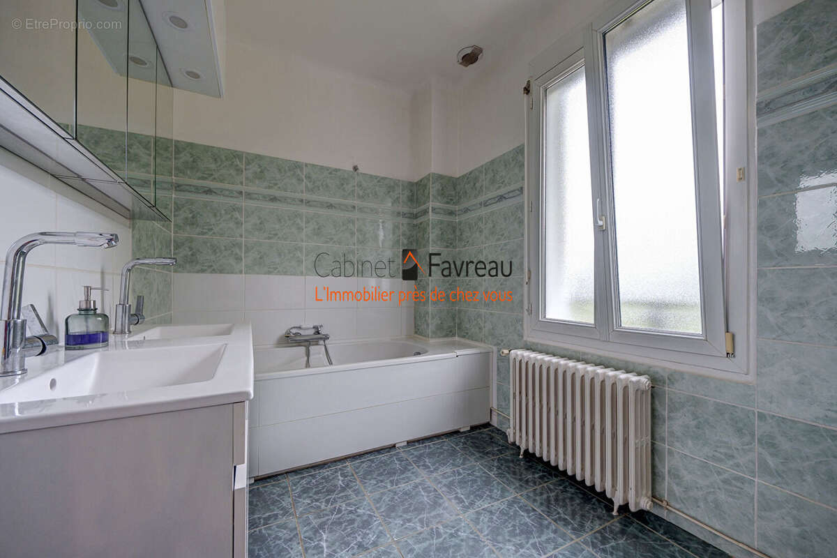 Maison à L&#039;HAY-LES-ROSES