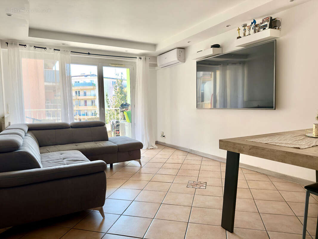Appartement à CAGNES-SUR-MER