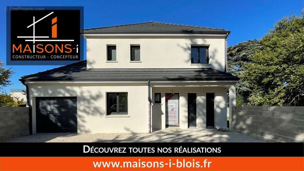 Terrain à LES MONTILS