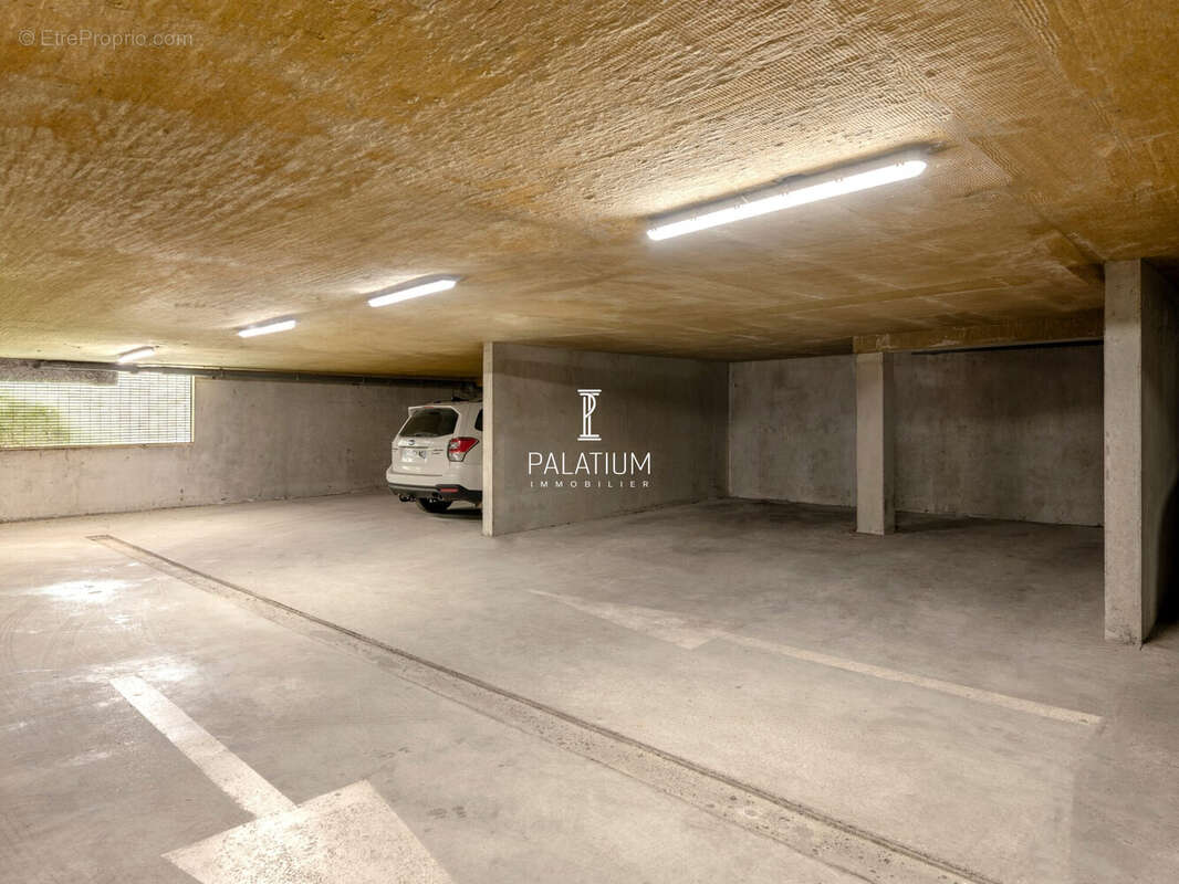 Appartement à GREOUX-LES-BAINS