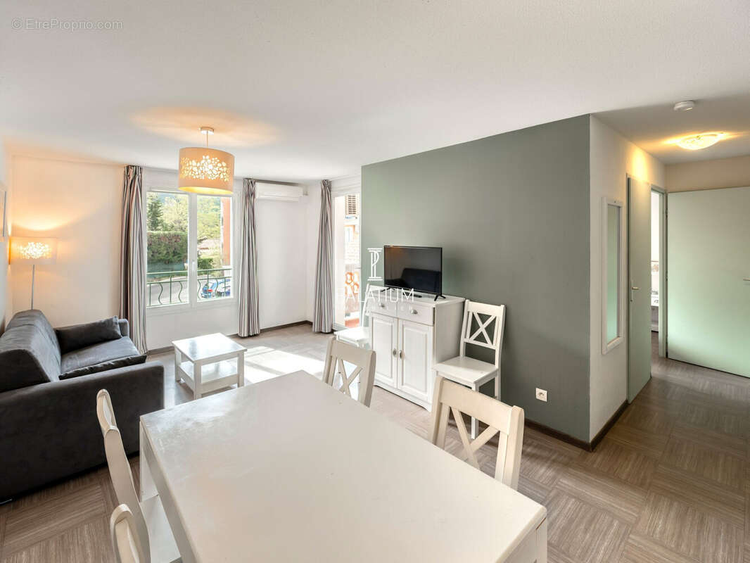 Appartement à GREOUX-LES-BAINS