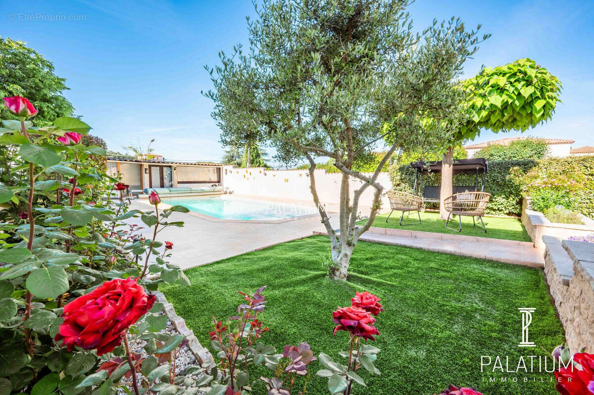 Maison à VINON-SUR-VERDON