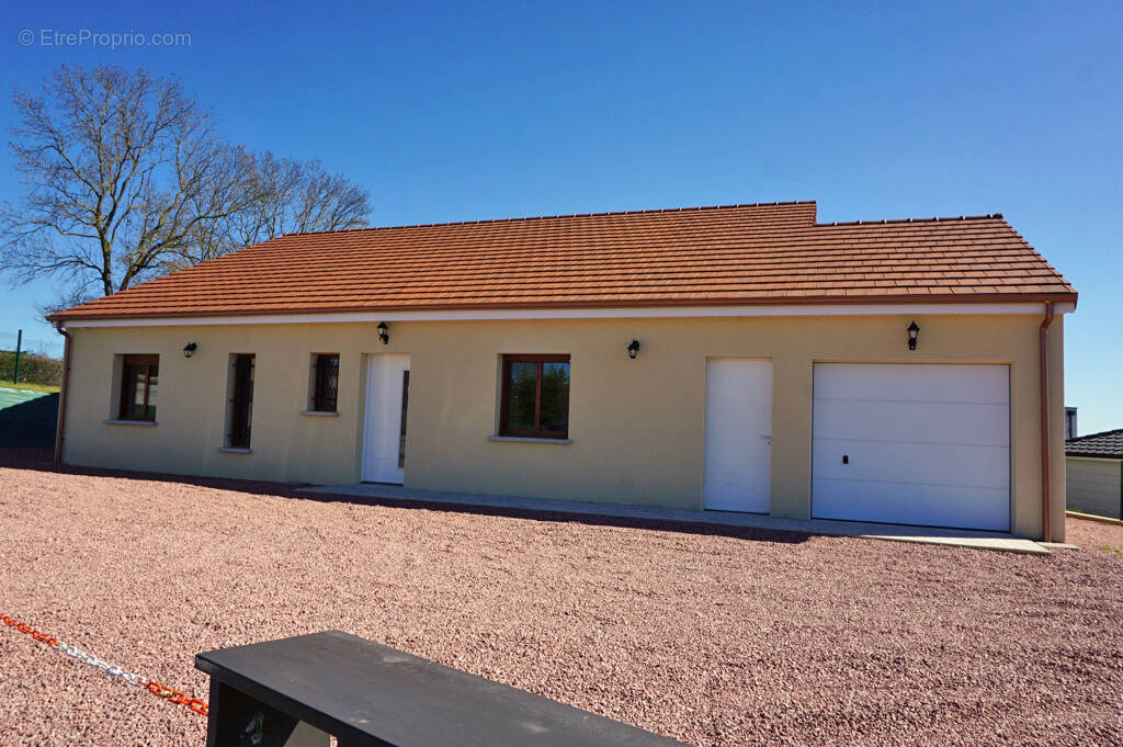 Maison à PARAY-LE-MONIAL