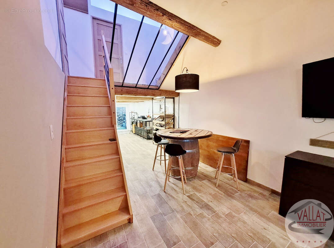 Maison à SAINT-THIBERY