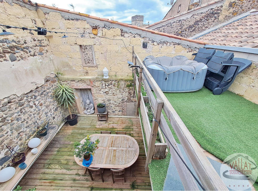 Maison à SAINT-THIBERY