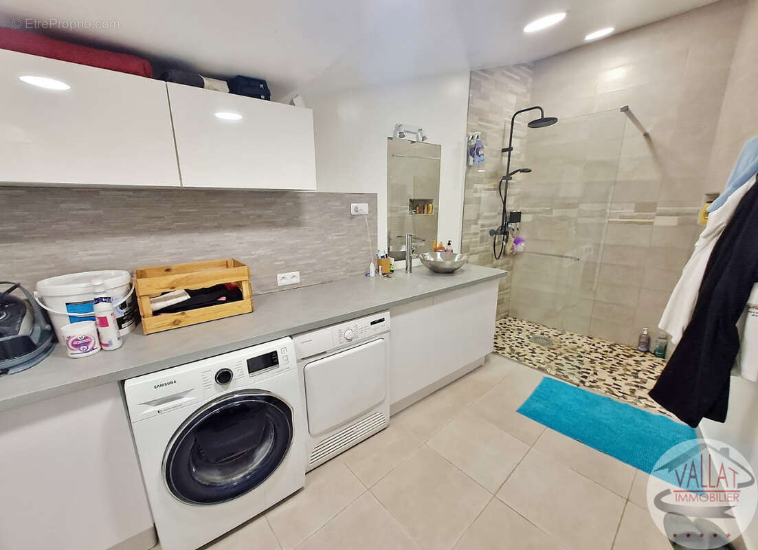 Maison à SAINT-THIBERY