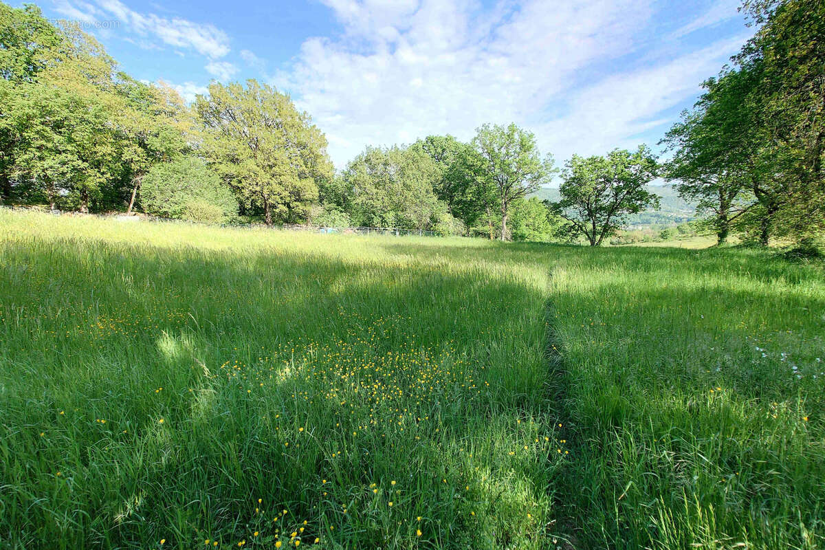Terrain à VILLEFRANCHE-DE-ROUERGUE