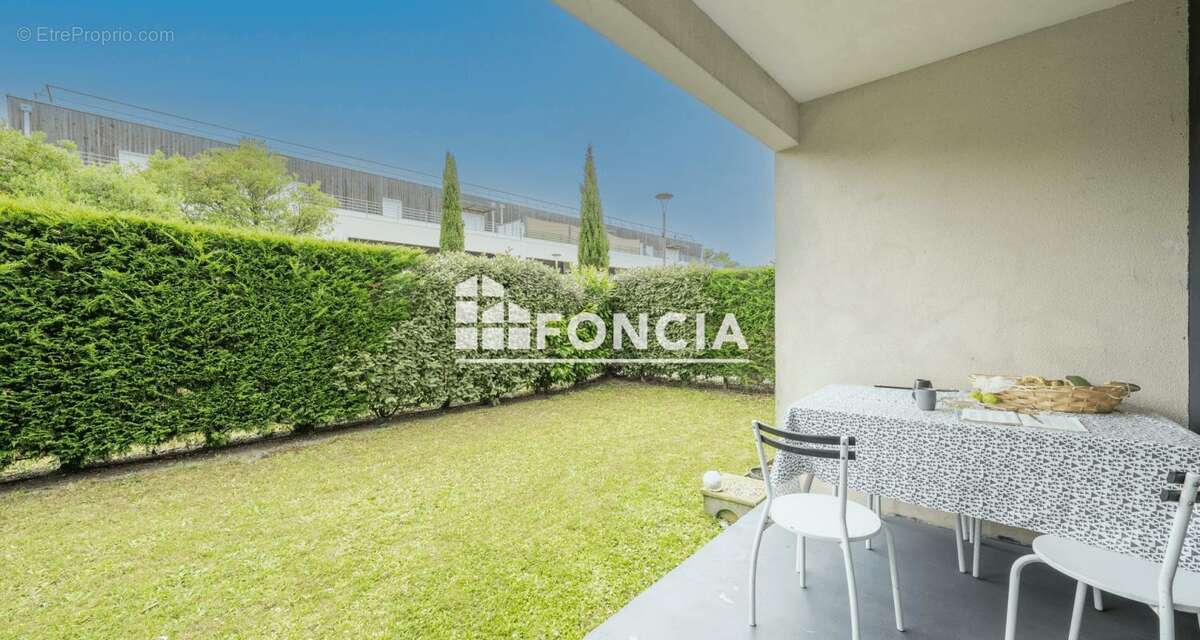 Appartement à PAREMPUYRE