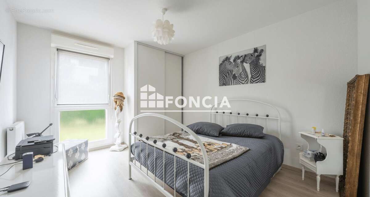 Appartement à PAREMPUYRE