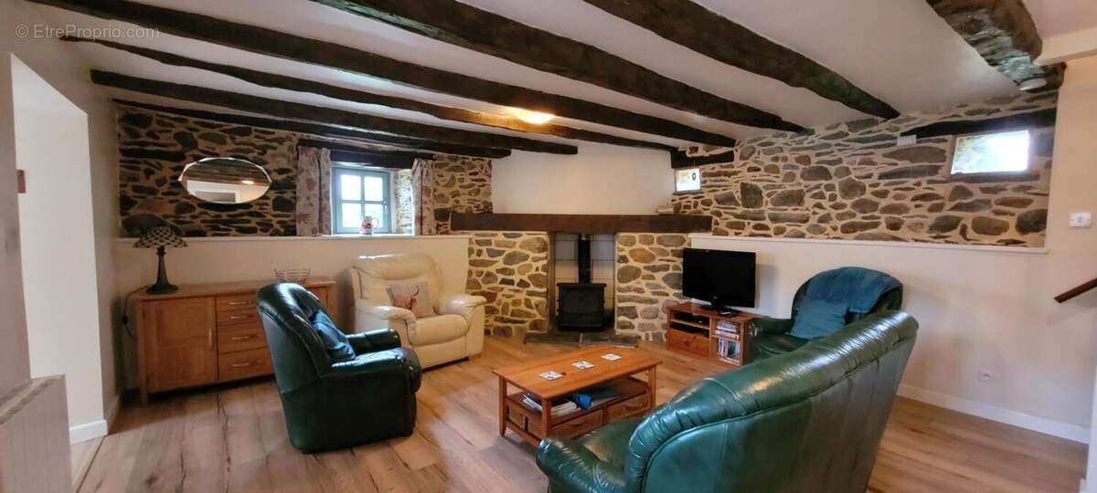 Maison à SAINT-MARTIN-DES-PRES